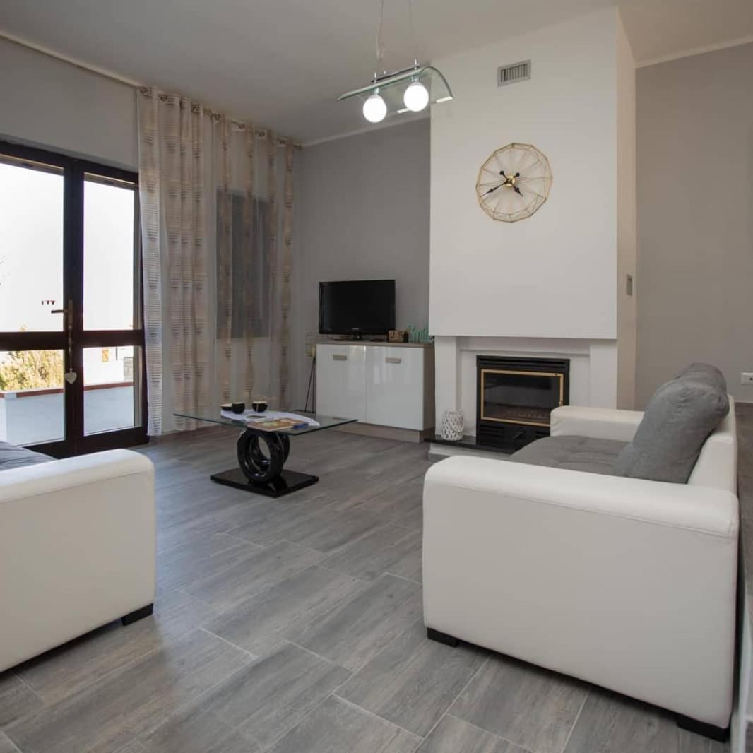 Sweethouse Pula Villa Porto Columbu - Perd'E Sali Eksteriør billede